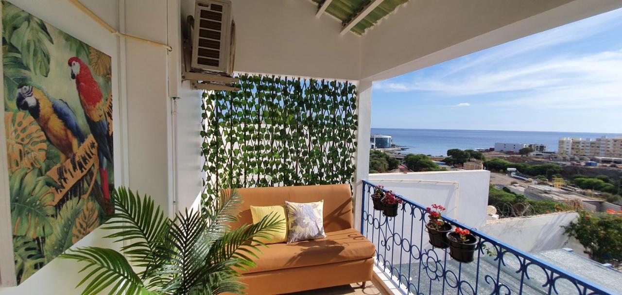 Kelly Guest House Praia Kültér fotó